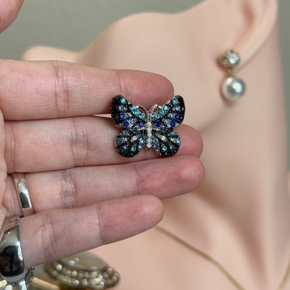 🦋 Blue Butterfly Brooch With Zirconia - Picture 6 of 8